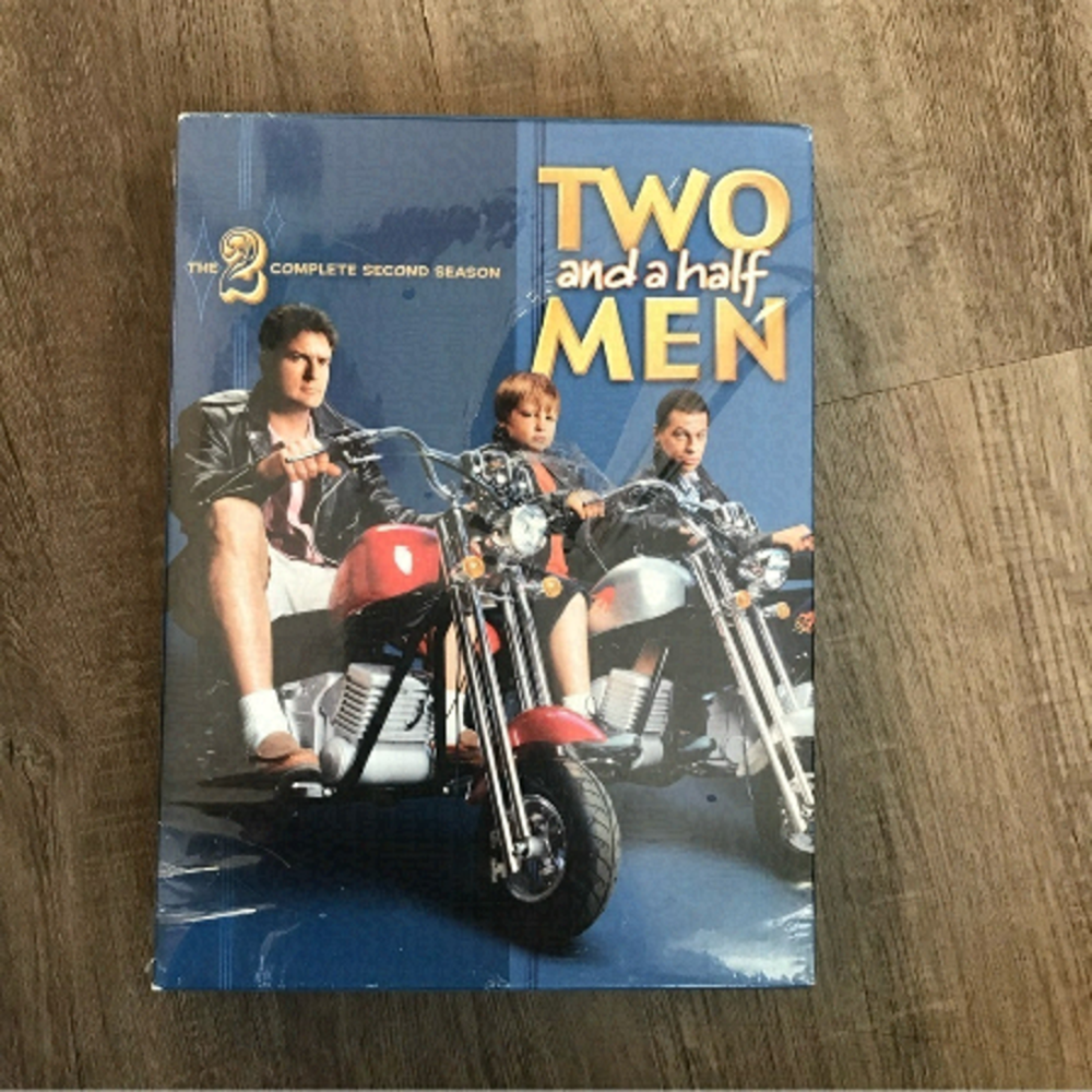 4/$25 𝅺DVD Set Two and a Half Men Season 2